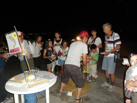 「青白く光るウミホタルわくわく観察会2012」 in せんなん里海公園_c0108460_22157.jpg