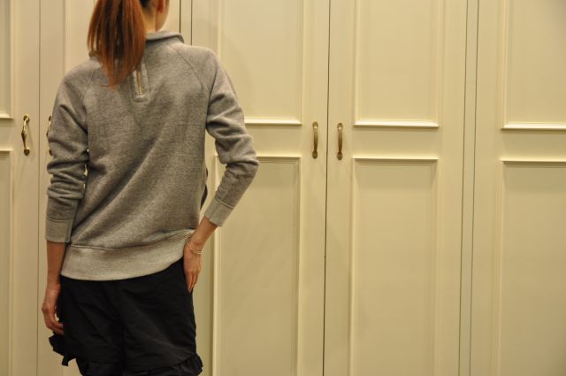 ラウンドカラー の スウェット kaon ._b0110586_1115926.jpg