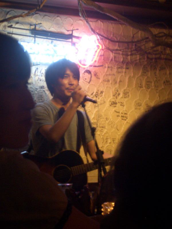 ９/１　キクチウユスケ　＠　”まいにちうたがうたえたら”　Bar RUFFHOUSE（高松）_c0101402_15385388.jpg