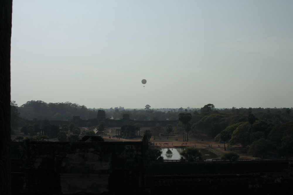 アンコール・ワットⅨ, 　堂上より　Angkor Wat_d0011713_9174597.jpg