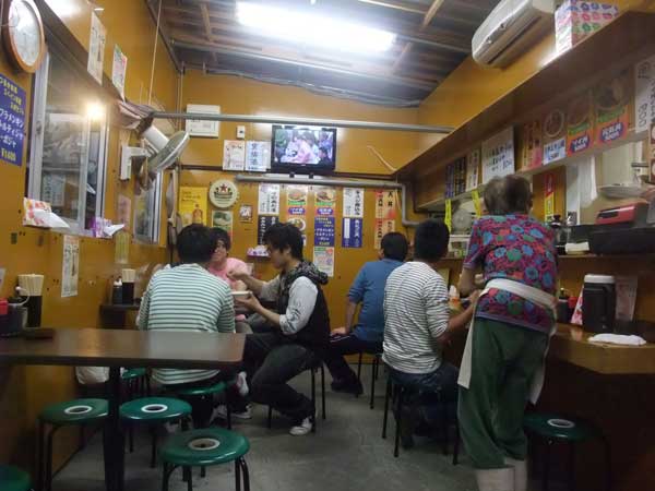 【新宿・思い出横丁(東京・新宿)めぐり 前編 -つるかめ食堂・鳥園 編-】_a0005436_1359929.jpg