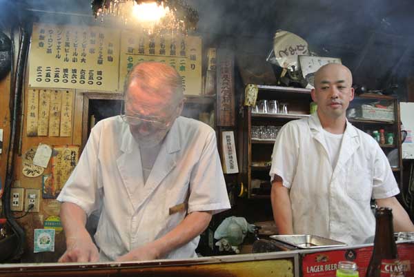 【新宿・思い出横丁(東京・新宿)めぐり 後編 -大黒屋・カブト 編-】_a0005436_14513071.jpg
