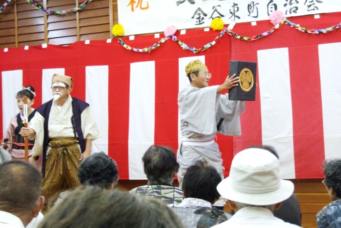 2012東町敬老会にて　水戸黄門_a0103948_2041307.jpg