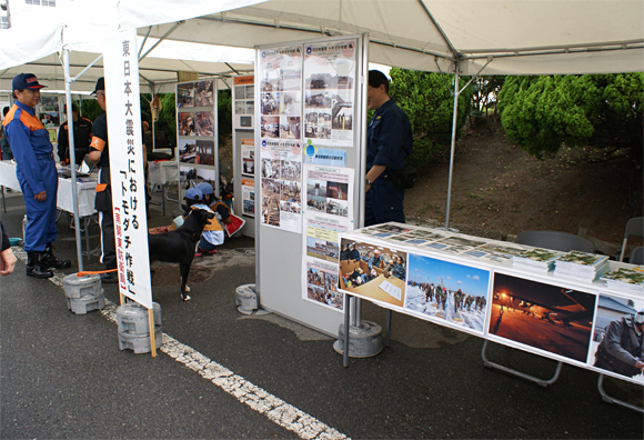 『ビッグレスキューかながわ』平成24年度神奈川県・横須賀市合同総合防災訓練（詳細投稿1）0945〜1030_e0150566_3132365.jpg