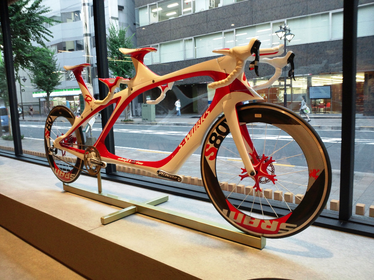 スペシャライズド・ジャパン本厚木(本社)　(Specialized Japan head office in Hon-atsugi)_e0271804_236920.jpg