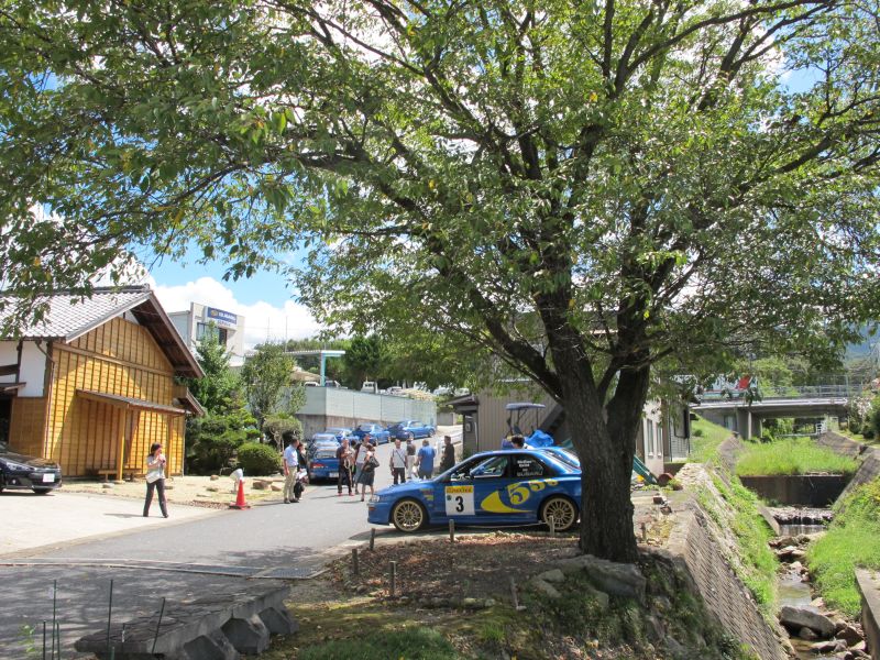 22Bオーナーズミーティング 2012 テレビ局の取材を受ける_f0076731_11222079.jpg