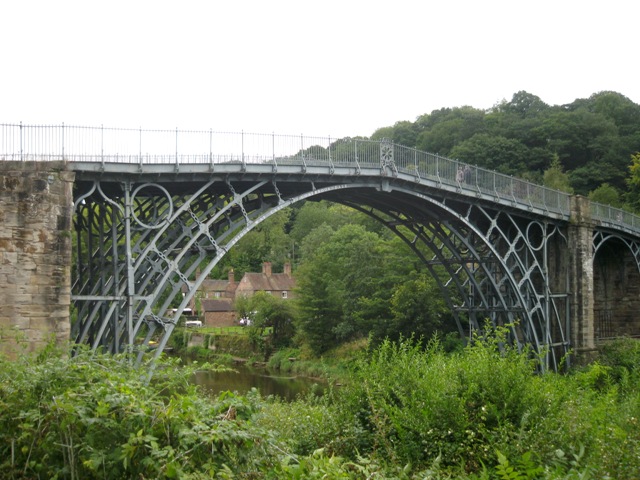 世界最初の鉄製の橋、アイアンブリッジ_f0141785_21302768.jpg