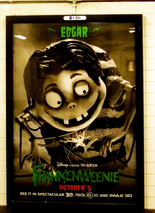 ティム・バートン監督の「フランケンウィニー」のポスターがNYに登場中_b0007805_655749.jpg