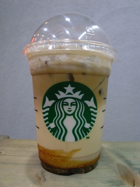 今日のスタバ。_d0168411_17241660.jpg