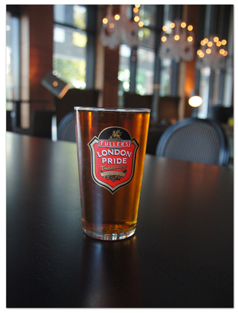 エーゲ海・アドリア海クルーズ(3) Hoppaバスでヒルトンホテルへ_d0210324_4433148.jpg