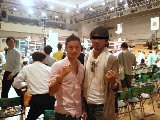 その名もプロボクサー中川とん虎_a0019032_8201834.jpg
