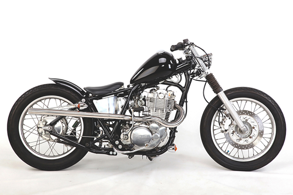 Yamaha SR-400 Super Rock'n'roller, Japan (Demo) - YouTube