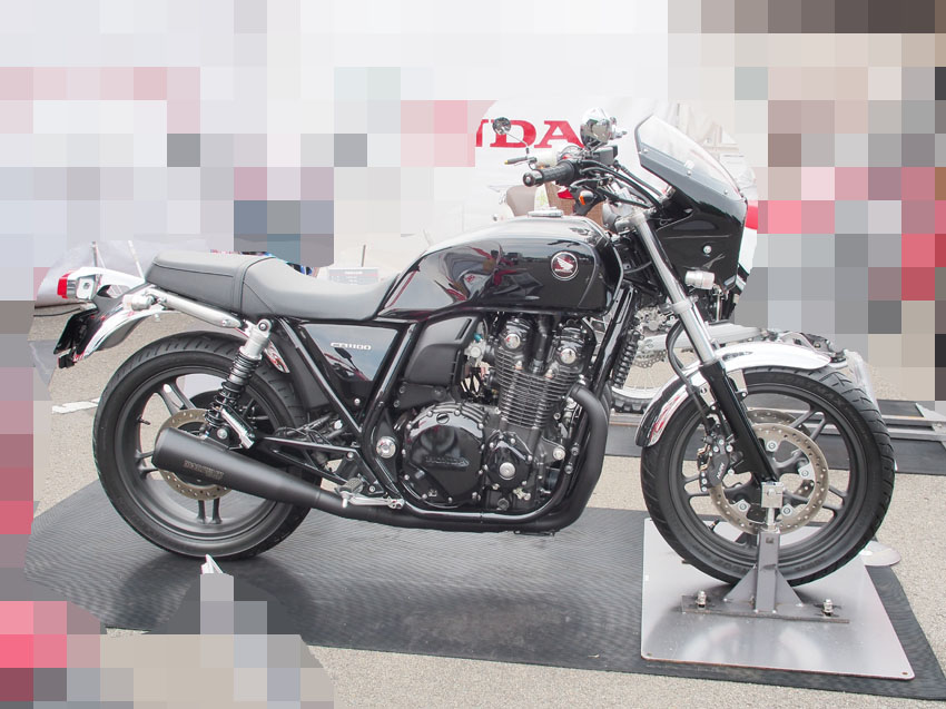 HONDA CB1100 BLACK STYLE（グラファイトブラック） カスタマイズ仕様_d0244687_18294432.jpg