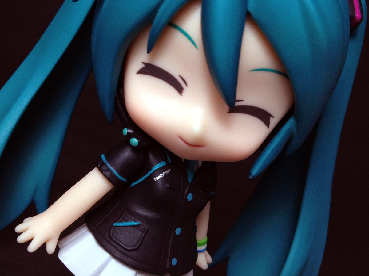 ねんどろいど 初音ミク FamilymartVer かんたんレビュー！_a0191916_316064.jpg