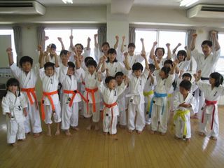新川教室 親子空手が盛況です!_c0118332_13355451.jpg
