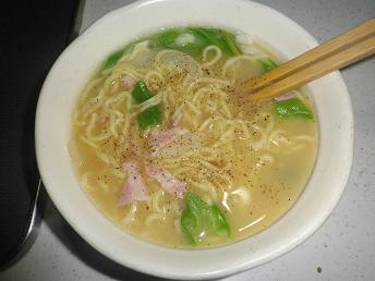 今朝も袋めん_a0139242_8301225.jpg