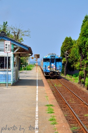 越中国分駅、ドラえもんのいる駅_b0155692_9175863.jpg