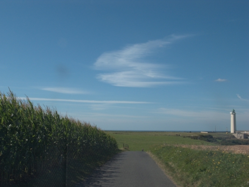 田舎道田舎町　～2012年夏の終わりのノルマンディー日帰り旅～_b0207147_1649882.jpg