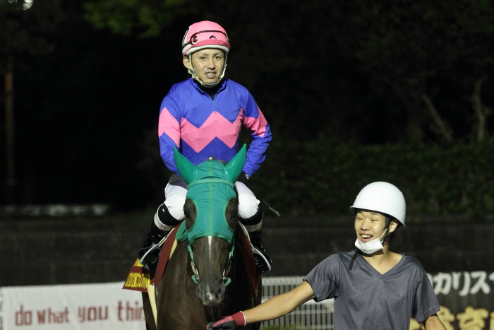 SJT2012 ワイルドカード第1戦 ブロンズサドル賞 その2_a0077663_322323.jpg