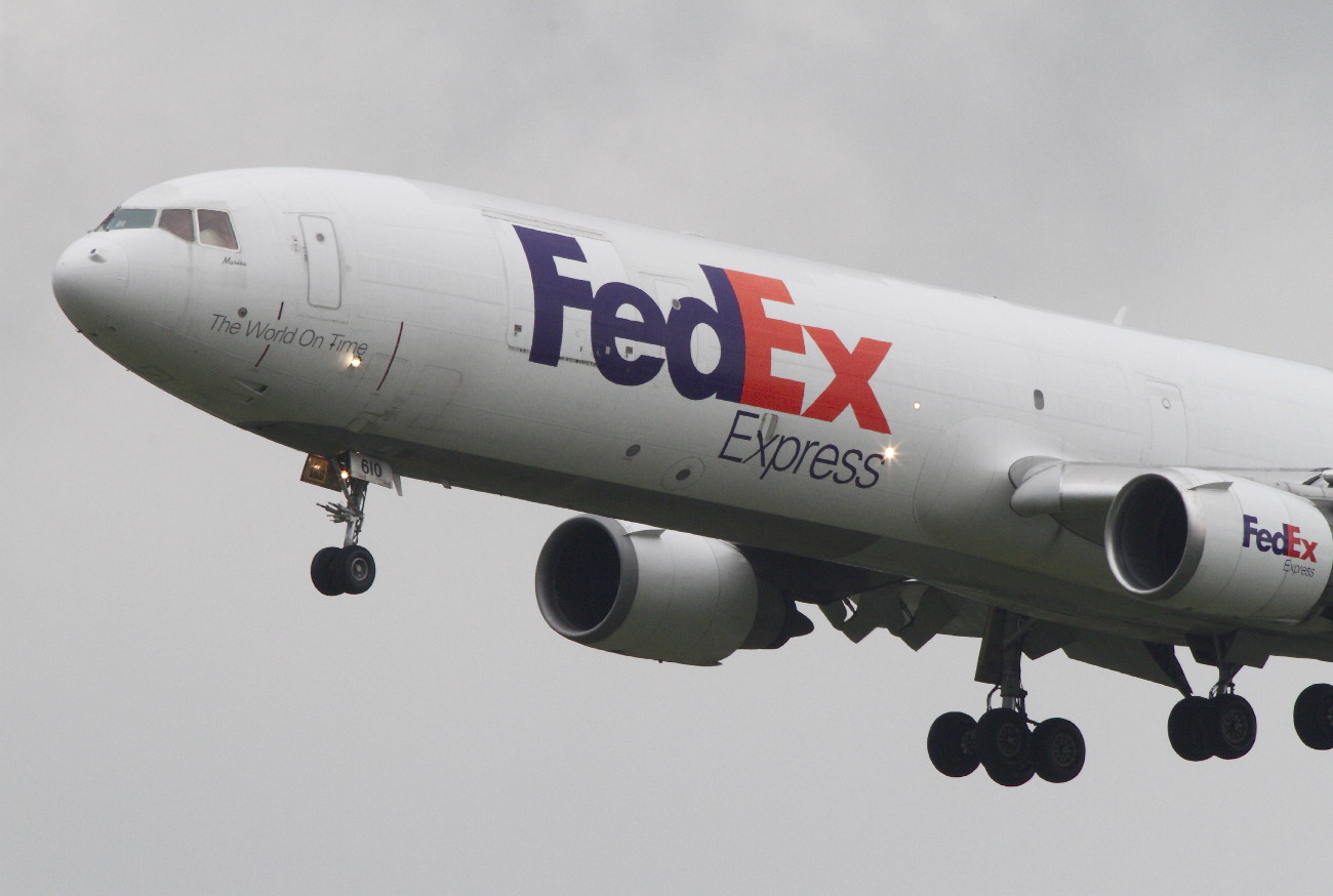 飛行機。。。FedEx編_e0071967_19521676.jpg