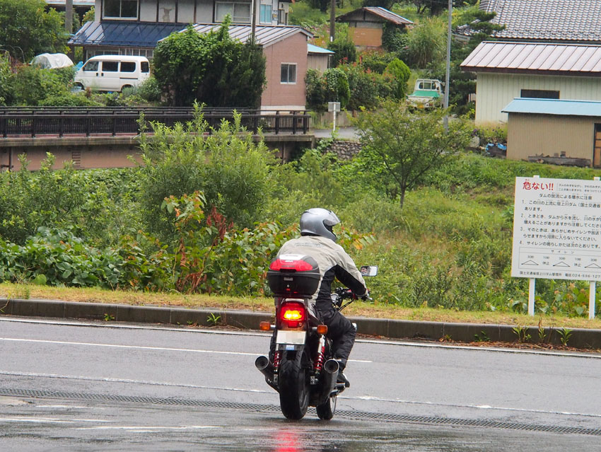 秋雨の福島ツーリング（福島メンバー交流編）_d0244687_2095925.jpg