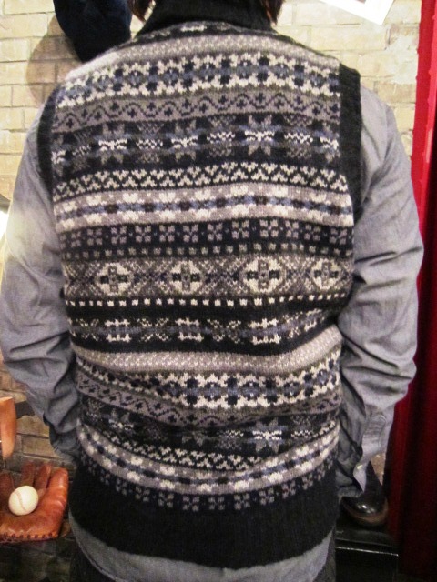 Jamieson\'s \"SHAWL COLLAR VEST\" ご紹介_f0191324_9371942.jpg