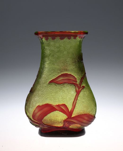 Baccarat Red&Green  Acid Etched Vase_c0108595_1743182.jpg