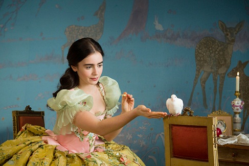 白雪姫と鏡の女王 図書館の隣の映画館 白雪姫と鏡の女王 図書館の隣の映画館