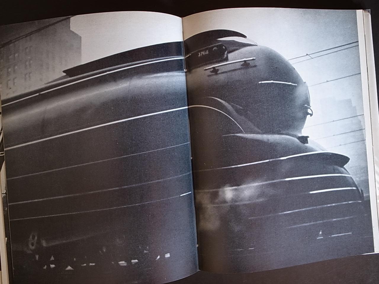 LOCOMOTIVE / Raymond Loewy_a0227034_125317.jpg