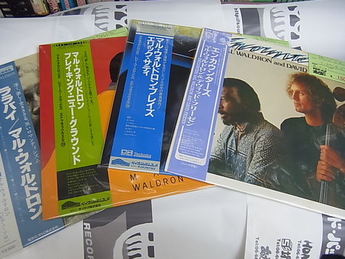 狭くも深いジャズ・コレクション(アナログ店より)。_e0191344_19133072.jpg