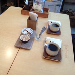 Pコートとサイザルバッグとoneday cafe。_a0164280_311312.jpg