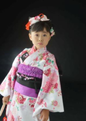3歳のSくんと違いすっかりお姉さんのSちゃん....その雰囲気を大事に...._b0194185_2334467.jpg