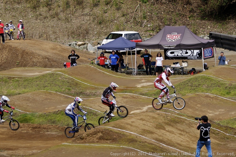 ２０１２JBMXFシリーズ第６戦秩父大会VOL1：エリート決勝　動画あり_b0065730_23445157.jpg