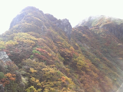 紅葉の谷川岳_d0107938_6121027.jpg