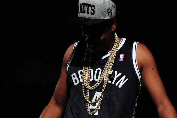 Jay-Z Unveils Brooklyn Nets Jersey_a0118453_14104720.jpg