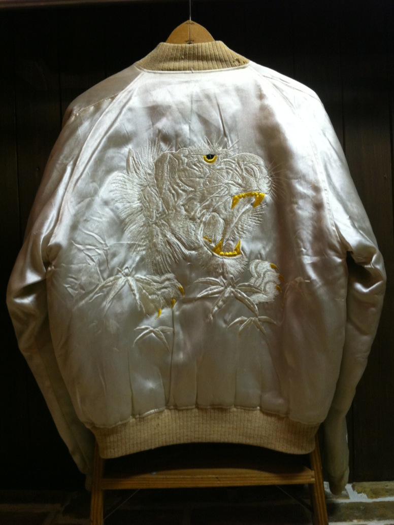 神戸店10/3(水)ヴィンテージ入荷!#1 スカジャン 白x白 顔虎 神戸店10/3(水)ヴィンテージ入荷!#1 スカジャン 白x白 顔虎