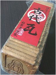 強そうな達磨。_b0067302_22412513.jpg
