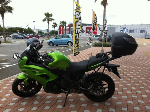 NINJA650 リアキャリアとBOXの取り付け : 宇宙の果てまで