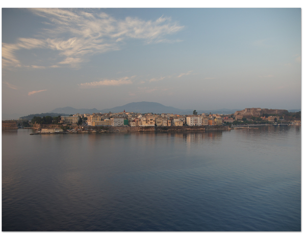 エーゲ海・アドリア海クルーズ(13)　変な日本語：OHAIYO GONZAIMASU_d0210324_22252871.jpg