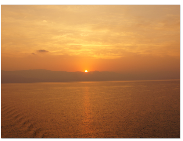 エーゲ海・アドリア海クルーズ(13)　変な日本語：OHAIYO GONZAIMASU_d0210324_22253482.jpg