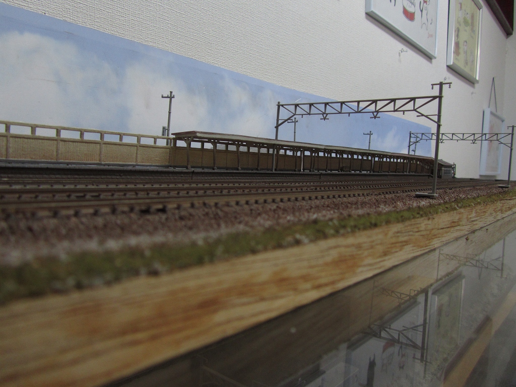 Nゲージジオラマ、「NEW電化ローカル駅（近郊駅風）」完成_d0121626_1643387.jpg
