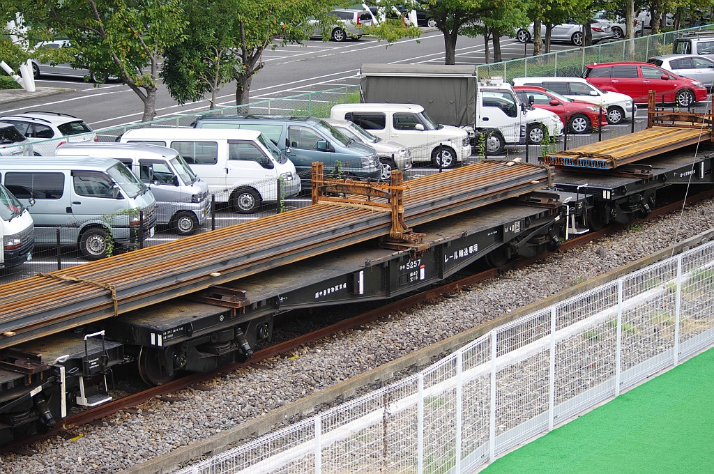 チキチキ大行進（9/29）朝の積車_f0203926_2344277.jpg