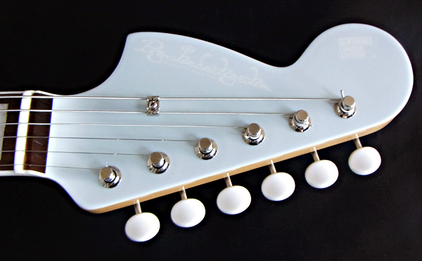 「Pale Blue SolidのGibfendrix 1本目」が完成〜デス!_e0053731_19423933.jpg