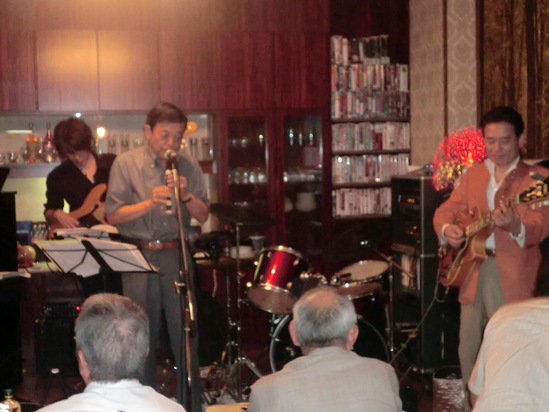 山崎邸ジャズライブ。_e0119092_9582421.jpg