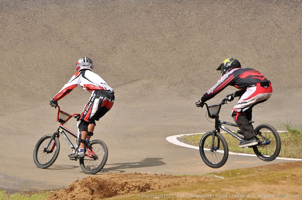 ２０１２JBMXFシリーズ第６戦秩父大会VOL14：メン１７才以上決勝　動画あり_b0065730_9512092.jpg