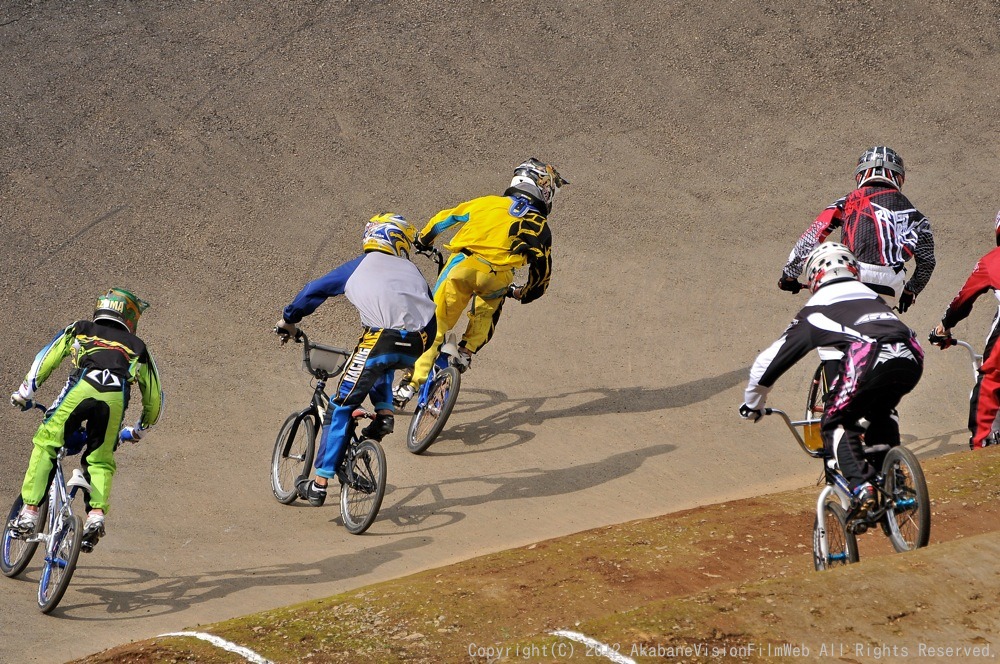 ２０１２JBMXFシリーズ第６戦秩父大会VOL13：ボーイズ１５−１６才決勝　動画あり_b0065730_954851.jpg