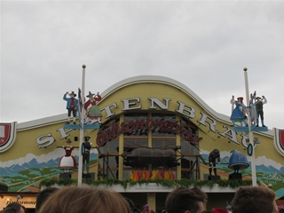 Oktoberfest in München (世界最大のビール祭りへ♪）_f0224632_20572040.jpg