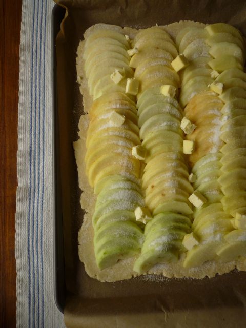 baking with apples〜＊apple tart＊_a0241043_1213276.jpg