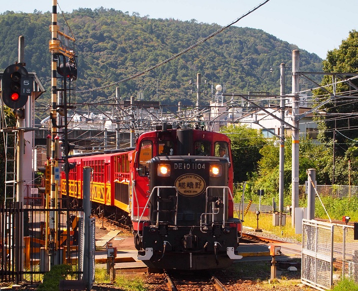 京都；嵐山のトロッコ列車_f0224347_12371115.jpg