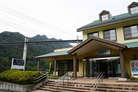 復興予算で沖縄と北海道の道路工事。民主党政権崩壊は官僚のクーデター~懐かしい八ッ場ダム訪問_e0171573_23552589.jpg